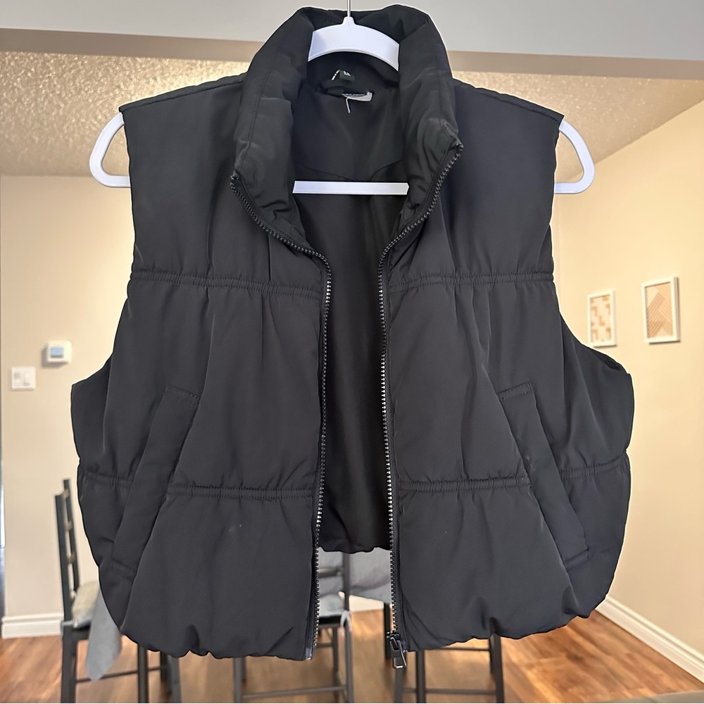 Women’s Black Puffer Vest